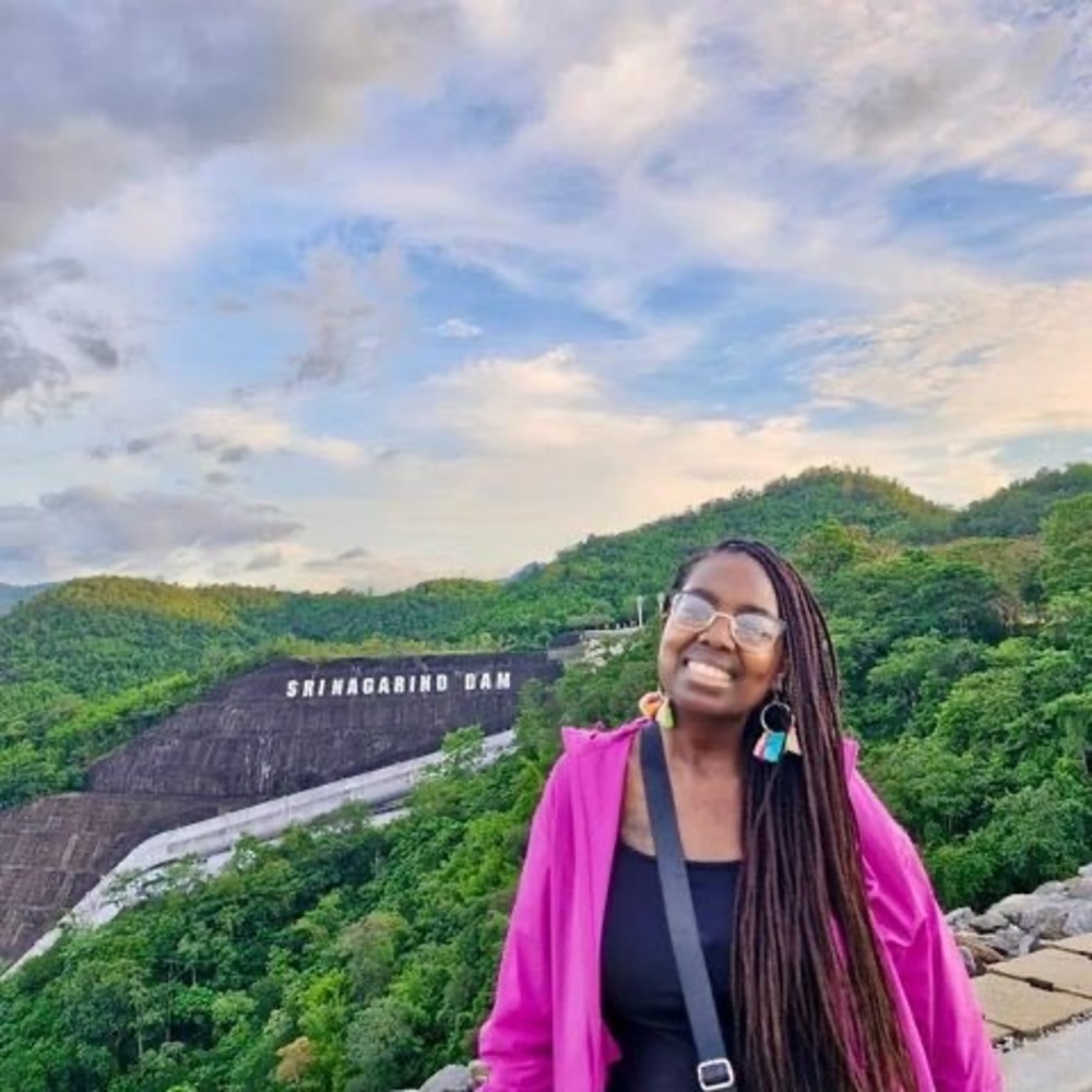 Meet your Posher, Itiyah